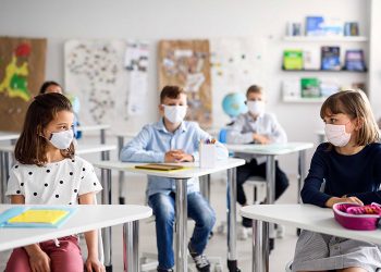 Debate sobre volta às aulas avança na Bahia e especialistas veem cenário seguro