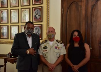 Candeias : Vice-Prefeita  se reúne com Comandante da PM-BA