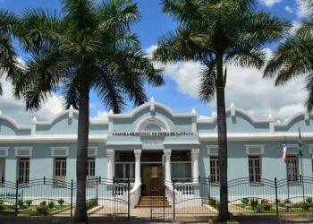 Feira de Santana: Câmara de Vereadores suspende sessões devido a casos de Covid-19 entre servidores