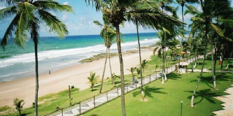 Prefeitura de Lauro de Freitas interdita acesso às praias a partir desta quarta-feira