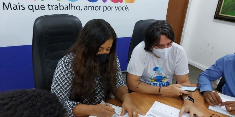 Candeias: reunião entre vice-prefeita e secretários define próximas ações da Operação Chuva