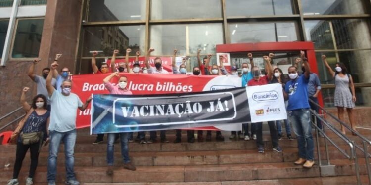 Por prioridade na vacina, bancários se reúnem para definir se haverá paralisação