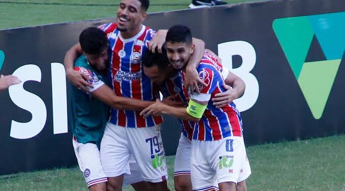 Com 2 gols de Gilberto, Bahia vence o Ceará de virada