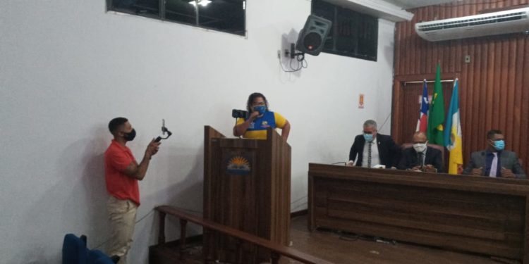 Em Madre de Deus, vice presidente do sindicato dos correios, diz que 5 mil trabalhadores ficarão desempregados com a privatização