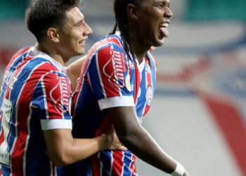 Bahia: Rodallega faz de bicicleta, mas time cede empate ao Bragantino
