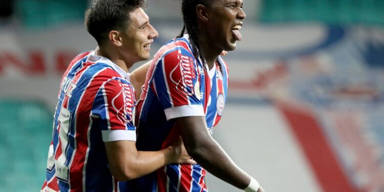 Bahia: Rodallega faz de bicicleta, mas time cede empate ao Bragantino