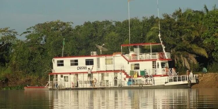 Naufrágio no Pantanal : Médico é um dos sobreviventes do barco-hotel que virou e parente de 4 vítimas