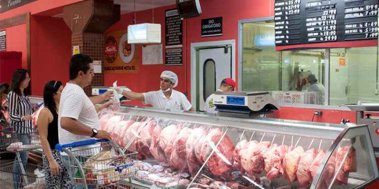 Preço da carne apresenta leve queda em outubro, após 16 meses de alta