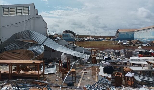 Temporal prejudica quase mil casas e causa desligamento de 5 usinas de energia no Paraná