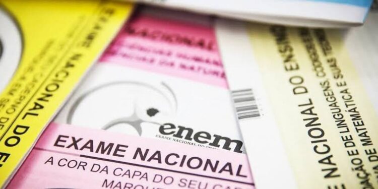 Redação Enem 2021: tema é “invisibilidade e registro civil: garantia de acesso à cidadania no Brasil”