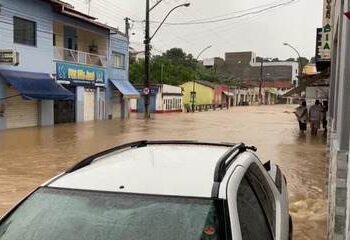 Itororó decreta emergência com 200 desabrigados e 2 mil afetados por Enchente