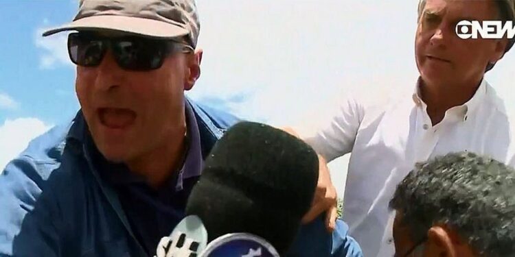 Jornalistas são agredidos por seguranças de Bolsonaro na Bahia