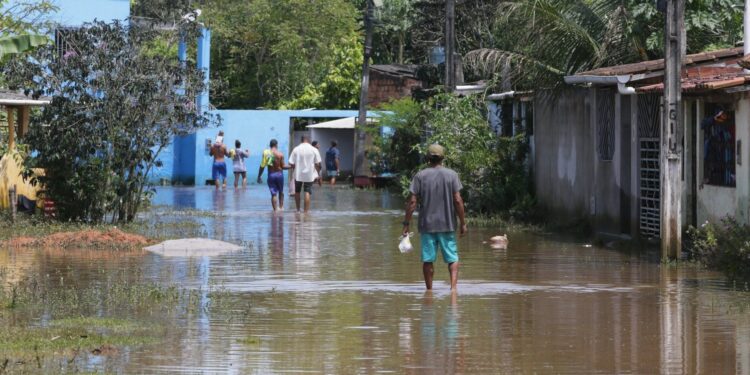 Chuvas na Bahia: Sobe para 24 o número de mortes e 620 mil pessoas foram afetadas
