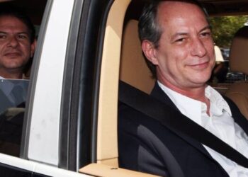 Ciro e Cid Gomes são alvos da PF sobre desvios de estádio