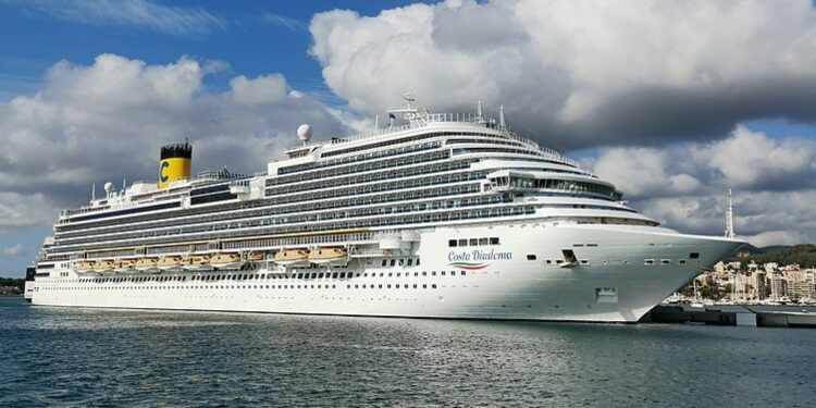 Navios interrompem cruzeiro no Brasil após surto de covid-19