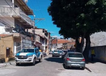 Madre de Deus: suspeitos trocam tiros com a polícia após resistir abordagem, e são presos