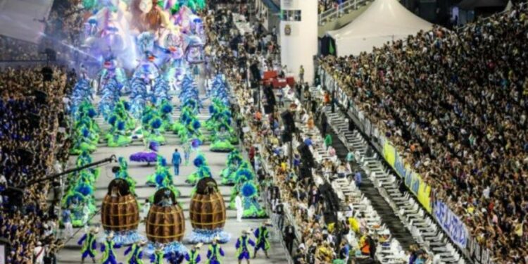 SP e Rio adiam desfiles de escolas de samba para abril