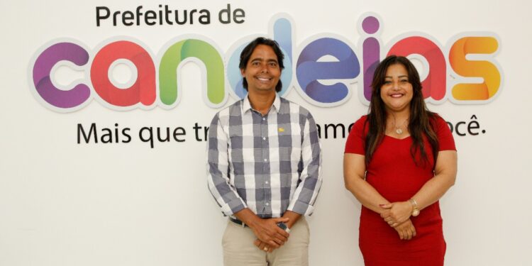 Candeias: Prefeito reúne equipe técnica para metas em 2022