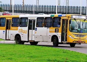 Rodoviários fazem paralisação e ônibus deixam de circular em Salvador