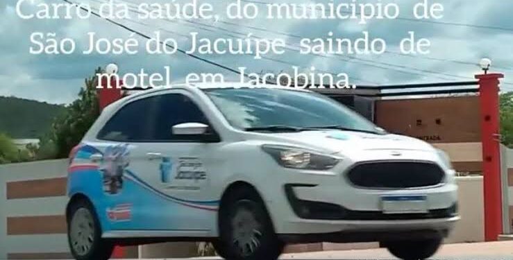 Carro da prefeitura é flagrado saindo de motel, em horário de expediente
