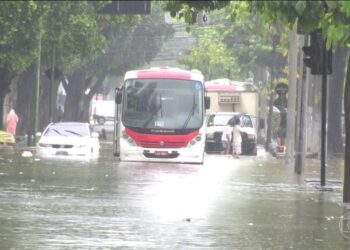 Rio de Janeiro entra em estágio de mobilização devido às chuvas