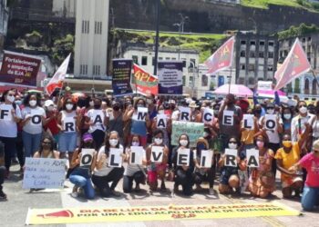 Professores da rede municipal fazem nova manifestação em Salvador: “Feira de denúncias”