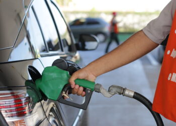 Refinaria baiana anuncia novo aumento na gasolina e no diesel