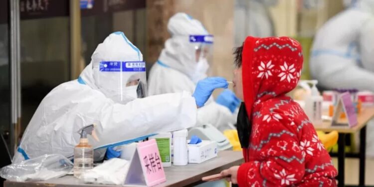 China mantém política de ‘Covid zero’ e já confina quase 40 milhões de moradores