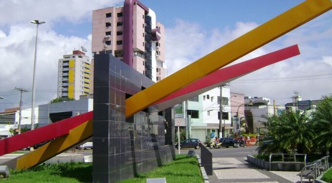 Feira de Santana: Prefeitura libera máscara em ambientes abertos