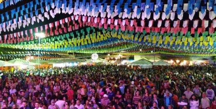 Governador afirma que  vai ter São João na Bahia este ano: “determinei que comece a organizar”