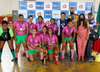 Madre de Deus: Time feminino de futsal é campeão