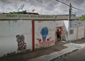 Aluna de colégio estadual é esfaqueada por colega, em Salvador