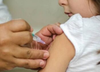 Crianças recebem vacina errada contra a Covid-19 em Pernambuco