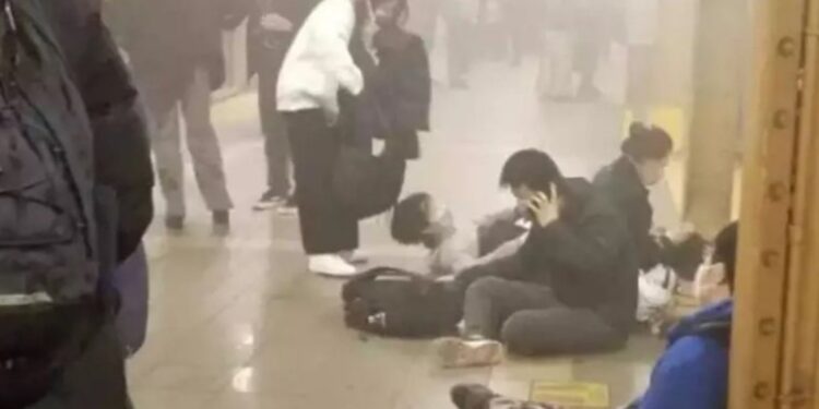 Atentado com tiros deixou 16 feridos em estação de metrô de Nova York