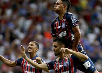 Brasileirão:Bahia goleia Londrina e retoma a liderança