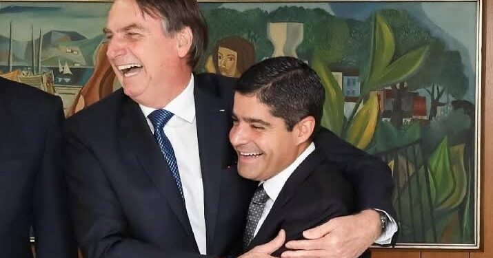 Bolsonaro avalia abrir mão da candidatura de Roma para apoiar ACM Neto