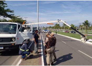 Camaçari: Funcionário morre ao cair de Guindaste