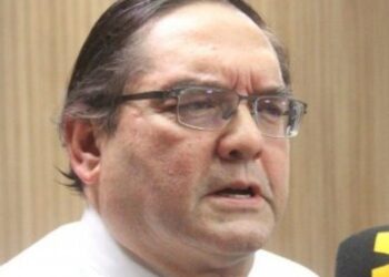 Hepatologista Raymundo Paraná chama atenção dos pais aos sintomas da hepatite misteriosa