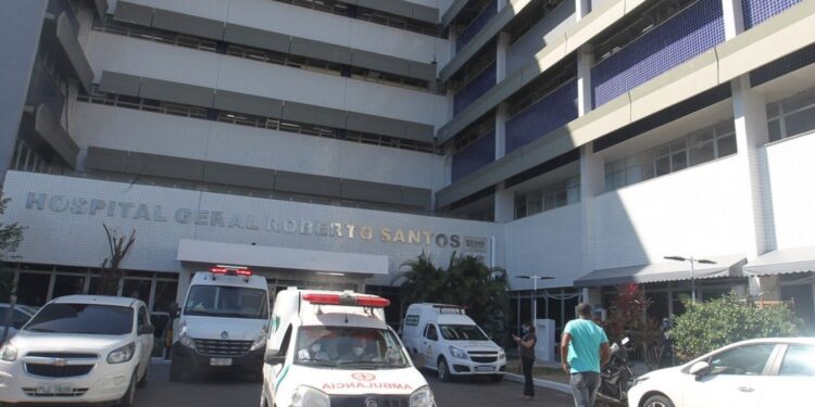Tiro de arma de fogo atravessa janela do Hospital Roberto Santos e atinge unidade de hemodiálise