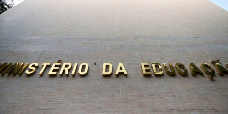 Caso MEC: ministra Cármen Lúcia envia à PGR notícia-crime contra presidente da República