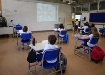 Covid-19: Fiocruz recomenda novas medidas para evitar contágio em escolas e defende que aulas presenciais sejam mantidas