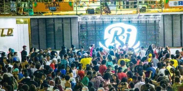 Madre de Deus: Prefeito Dailton Filho, dança no meio da multidão, arraiá da gente foi sucesso