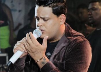 Em busca de R$3 milhões, justiça só encontra R$79 reais em contas do cantor Thiago Aquino