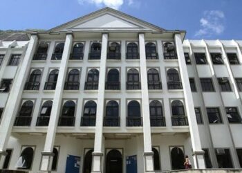 Após ameaças de aluno faculdade suspende atividades presenciais