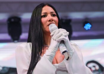 Simaria, da dupla com Simone, anuncia que vai se afastar dos palcos