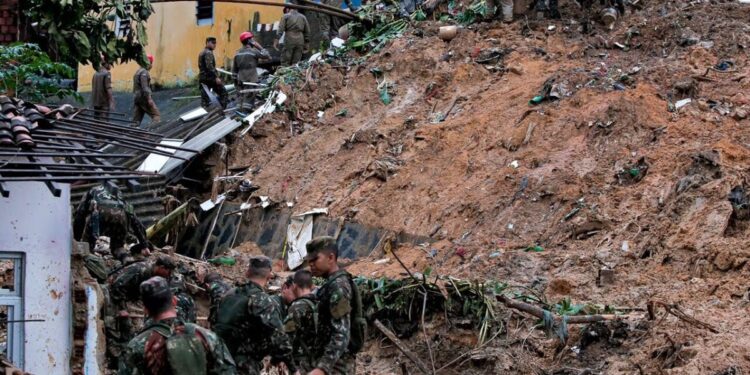 Pernambuco: sobe para 126 o número de mortos por causa das chuvas; e mais de 9 mil famílias estão desabrigadas