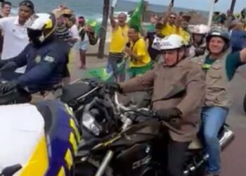 Em discurso no Farol da Barra, Bolsonaro diz que “teremos o combustível mais barato do mundo”