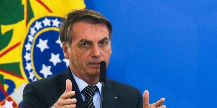 Bolsonaro diz que morte de militante petista foi resultado de “briga estúpida e sem razão”