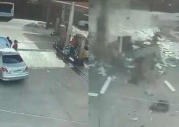 Carro explode ao abastecer em posto de combustível