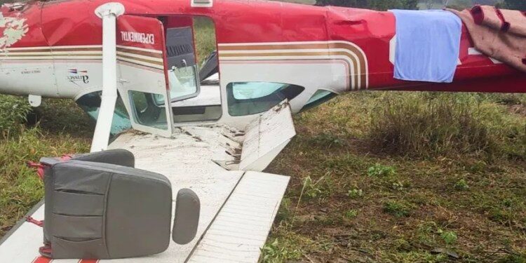 Bahia: Avião cai na zona rural da cidade de Ruy Barbosa